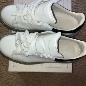 Alexander McQueens men size 42 (9) like new